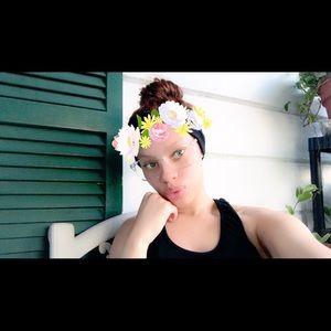 Meet your Posher, Amauria